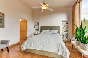 Foto sihtkohas Apache Junction asuva majutusasutuse Apache Junction Desert Gem with Patio and Views! galeriist