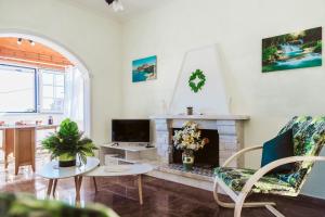 Gallery image of Achilleion Holiday Home in Achílleion +25 photos