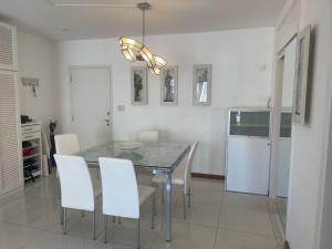 Η κουζίνα ή μικρή κουζίνα στο Apartamento en Santos Dumont