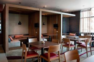 Posezení v ubytování Residence Inn by Marriott Phoenix Downtown