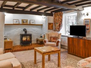 A seating area at Smugglers Cottage