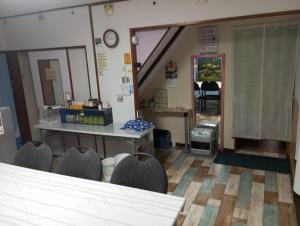 Η κουζίνα ή μικρή κουζίνα στο Mike's B&B Tokoname