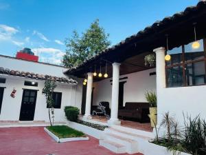 Το κτήριο όπου στεγάζεται  το bed & breakfast