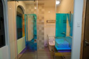 Phòng tắm tại Chiến Mã Hotel