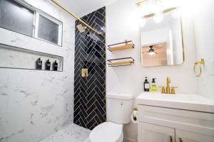 Vegas Vacation Home with Pool 5 min to The Strip and Fremont Street