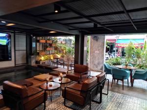 Posezení v ubytování BH Baan Paradise Hotel Patong