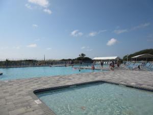 Bazén v ubytovaní Hilton Head Island Beach and Tennis Resort alebo v jeho blízkosti