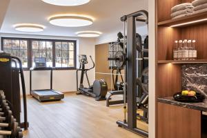 Fitness centrum a/nebo fitness zařízení v ubytování Hotel GRACE LA MARGNA ST MORITZ