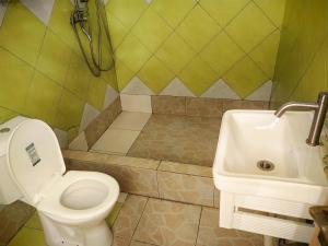 Ванна кімната в hongyuanprimierhotel