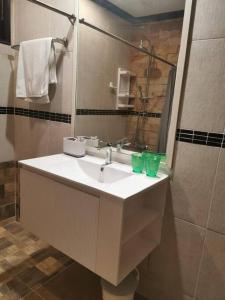 Ένα μπάνιο στο DD Condominium