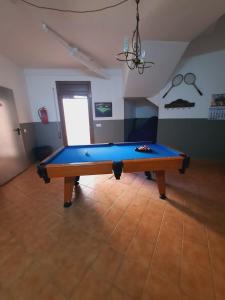 Biliár nebo kulečník v ubytování Casa Cotis Beceite