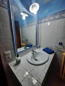 Koupelna v ubytování Casa Cotis Beceite