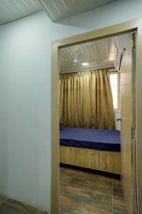 Postel nebo postele na pokoji v ubytování ZEST STAYS 1054-ANDHERI WEST