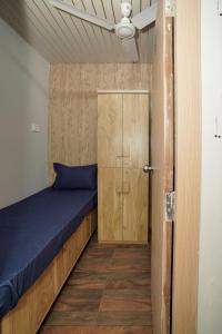 Postel nebo postele na pokoji v ubytování ZEST STAYS 1054-ANDHERI WEST