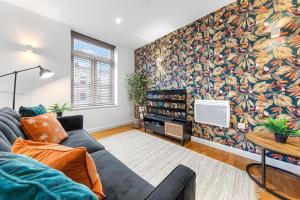Χώρος καθιστικού στο Modern One Bedroom Apartment London - Staines TW18 +8 φωτογραφίες