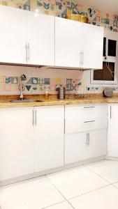 Dapur atau dapur kecil di شارع جامعة الدول العربية - المهندسين