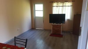 TV a/nebo společenská místnost v ubytování Cabañas EL PATO Coronda Santa fe