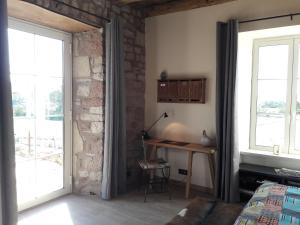 Fotografie z fotogalerie ubytování Chambres d'hôtes Ancien Presbytère de Saint-Mayme v destinaci Onet le Château