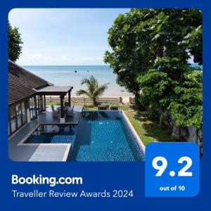 Bazén v ubytování Beach Front Villa nebo v jeho okolí
