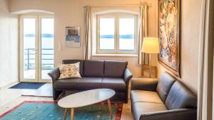 Posedenie v ubytovaní Nautilus-Bay Steinhaus im Dorf von Zavala für 2-7 Personen, 3 Schlafzimmer