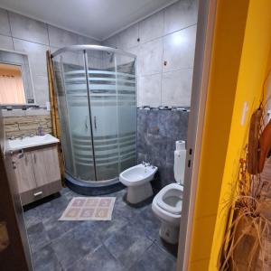 Vonios kambarys apgyvendinimo įstaigoje LOS MELLIS
