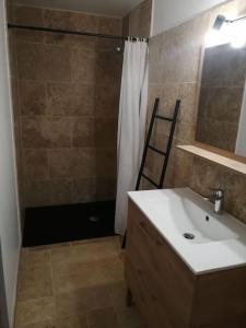 Koupelna v ubytování Joli studio calme et moderne