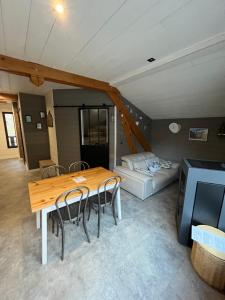 Χώρος καθιστικού στο LE CHALET +16 φωτογραφίες