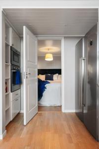 Cucina o angolo cottura di Charming Sea-view Haven by AJF Dream Living