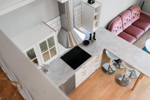 Area soggiorno di Charming Sea-view Haven by AJF Dream Living