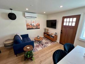 Beautiful Studio with Outdoor Patio