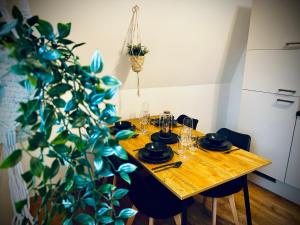 Φωτογραφία από το άλμπουμ του One Apartment's - Zentral - Steinweg σε Coburg +16 φωτογραφίες