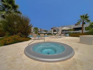 The swimming pool at or close to Miradores Del Sol