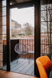 Gallery image of Stunning Industrial Style Gem, City Centre, Balcony canal view, Fast WiFi, Contractors, Families in Birmingham