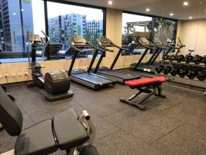 Fitnesscenter och/eller fitnessfaciliteter på Best Of South Bank With Car Park
