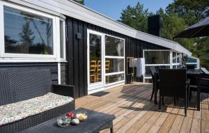 Μπαλκόνι ή βεράντα στο Holiday Home Fjælstaunijn Nexø Denm +25 φωτογραφίες