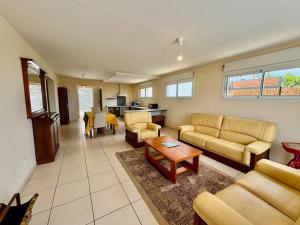 Posezení v ubytování Villa Maryam avec piscine avec vue mer