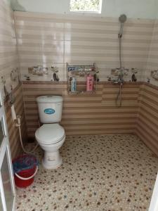 Ένα μπάνιο στο Homstay Hưng Yên - Long Cốc