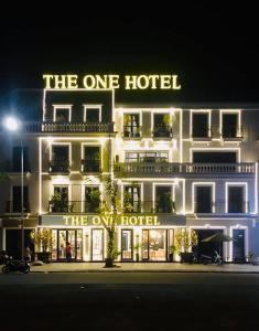 Cà MauにあるKhách Sạn The One Hotel 1のギャラリーの写真