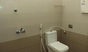 A bathroom at Hotel Ramleela