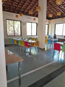 Coco Palms Resort, Diveagar餐厅或其他用餐的地方
