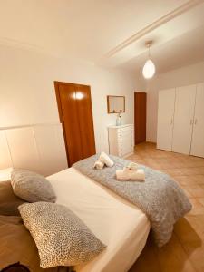 Łóżko lub łóżka w pokoju w obiekcie Vivienda 2 dormitorios Churriana-Aeropuerto