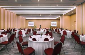Konferenční prostory v ubytování favehotel Palembang + 36 fotografií