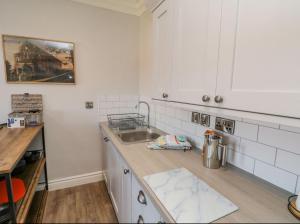 Dapur atau dapur kecil di Loftus Old Bank +63 gambar