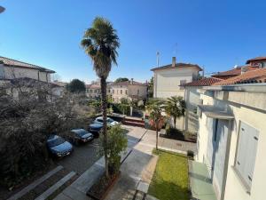 Nabolaget omkring lejligheden eller i nærheden