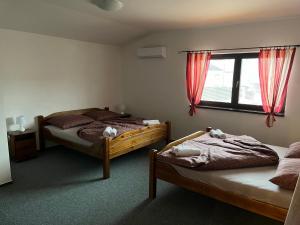 Krevet ili kreveti u jedinici u objektu Apartmán 27 - Ubytování v Krkonoších se saunou