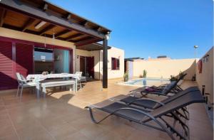 A balcony or terrace at Villa Amistad