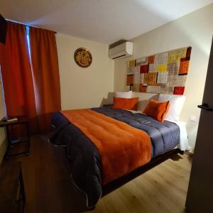 Postel nebo postele na pokoji v ubytování Hôtel L'Etoile Aéroport - A61