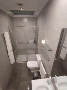阿斯提家拉加酒店的一间浴室