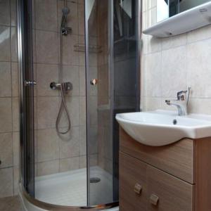 Kúpeľňa v ubytovaní Strandi Apartmanok- Boglárka