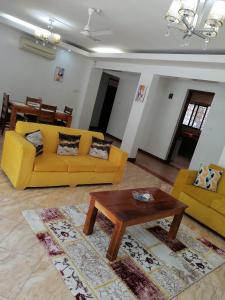 Coin salon dans l'établissement 3 Bedroom Apartment In Nyali-Mombasa- Baraka Suites